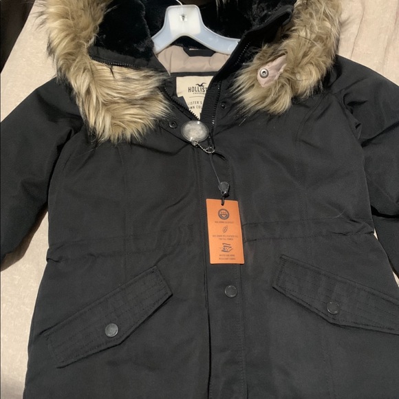 Hollister winter jacket - Picture 2 of 3